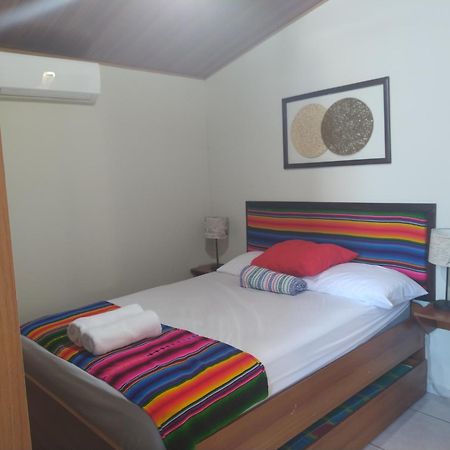 Hotel Antiguo Antiguo Cuscatlán Zimmer foto