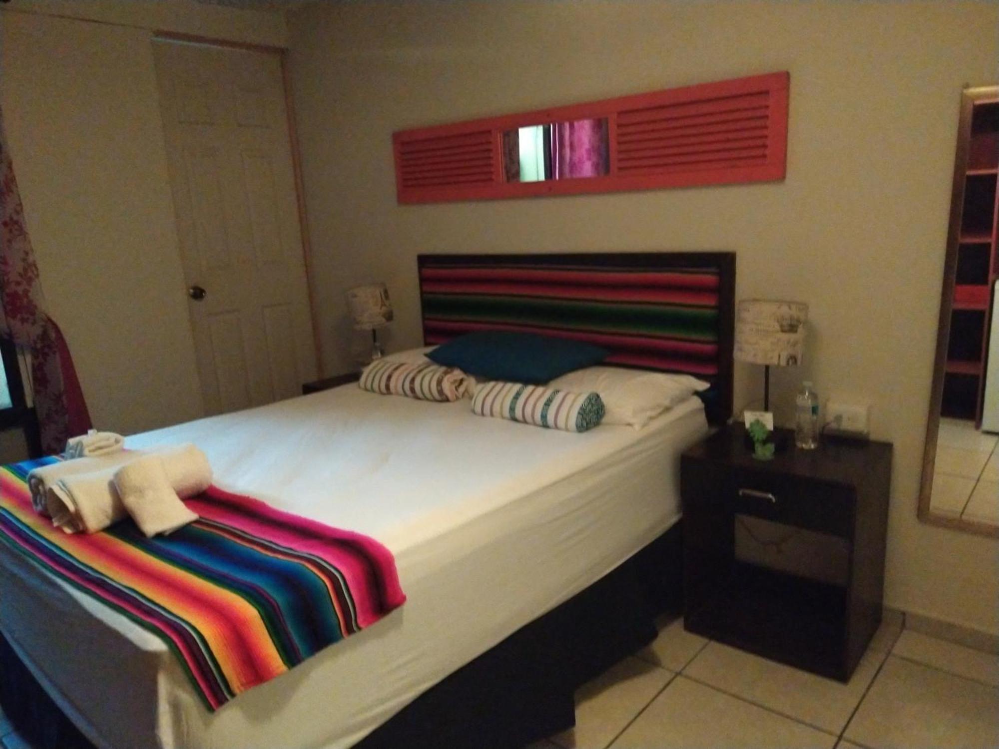 Hotel Antiguo Antiguo Cuscatlán Zimmer foto